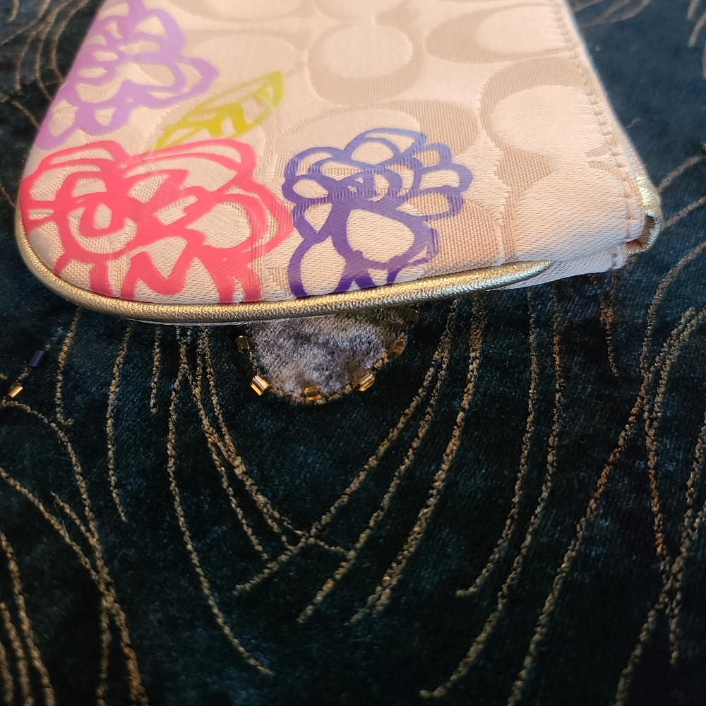 NWOT Rare Coach Poppy Wrislet - Picture 4 of 8